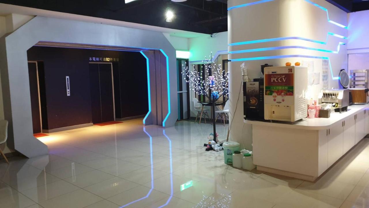 Galaxia Business Hotel Тайчжун Экстерьер фото